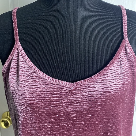 Maurices Women’s Velvet Tank Top Adjustable Straps sz L NWT - Picture 2 of 7